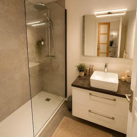 Le Cocon Frejusien Apartment *